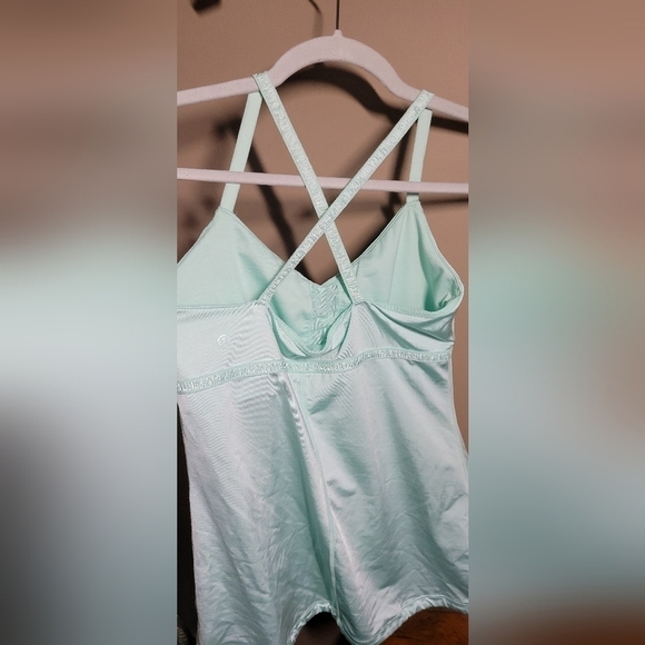 Lululemon dance strap tank aquamarine cross strap ballerina sz 6 self bra - Picture 11 of 12